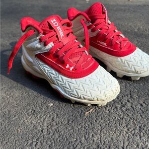 Under Armour Cleats- kids sz 12